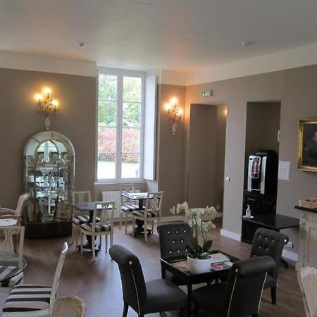 בורז'ה Chateau De Lazenay - Residence Hoteliere מראה חיצוני תמונה