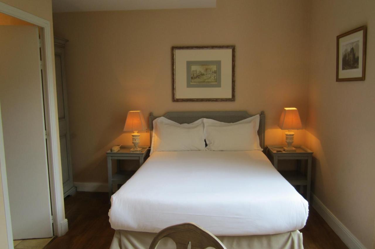 בורז'ה Chateau De Lazenay - Residence Hoteliere מראה חיצוני תמונה