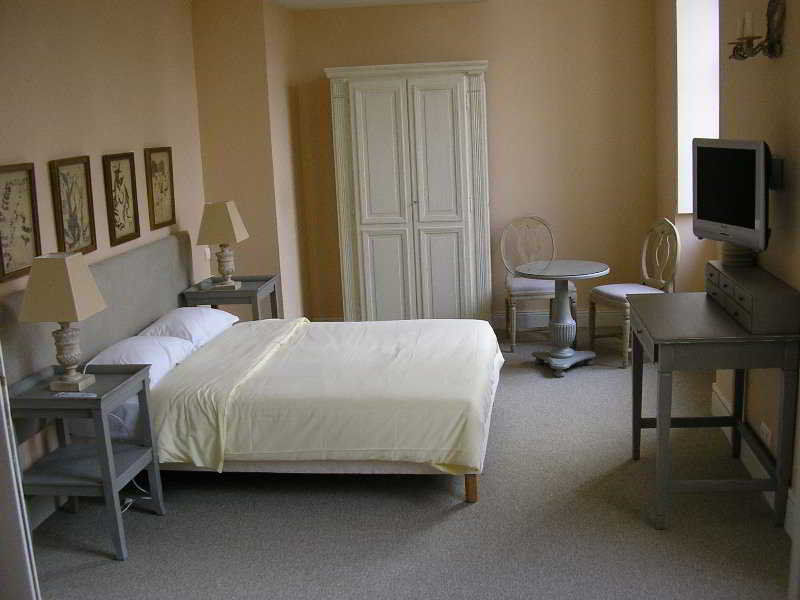 בורז'ה Chateau De Lazenay - Residence Hoteliere מראה חיצוני תמונה