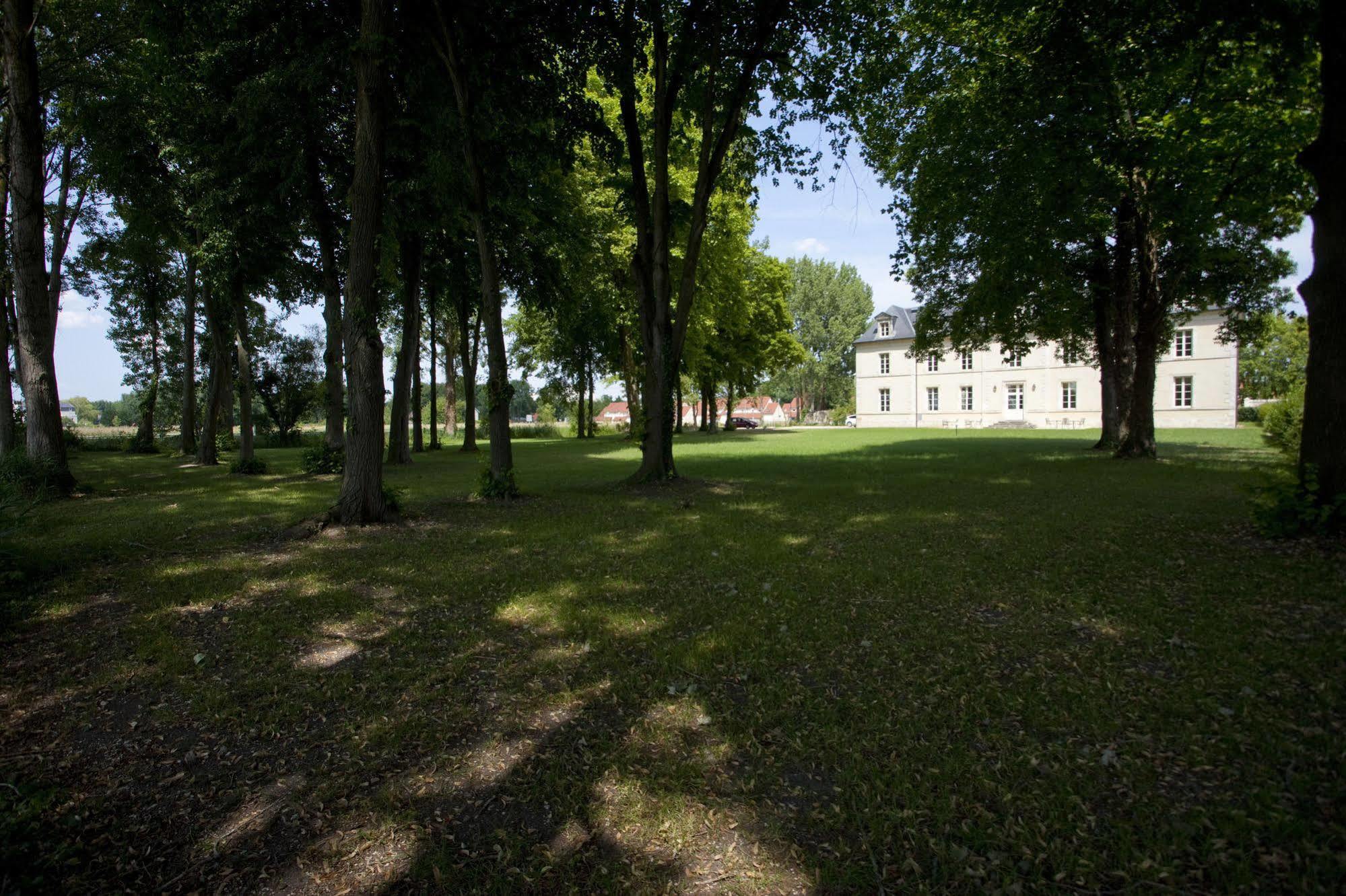 בורז'ה Chateau De Lazenay - Residence Hoteliere מראה חיצוני תמונה